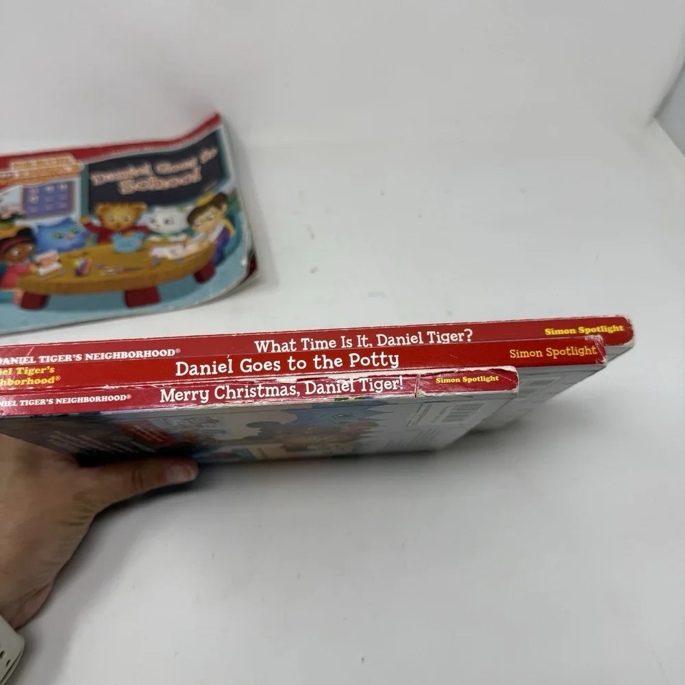 Daniel Tiger's Neighborhood Books Lot Of 6 HCs & PBs - Daniels Goes Potty +